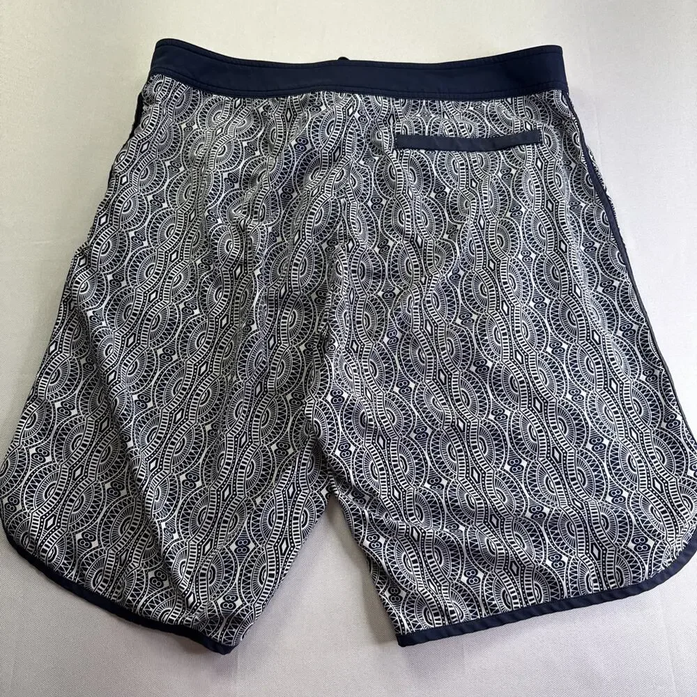 Coolibar Mens Falcon Board Shorts Size 36 Blue White Geometric Print UPF 50+